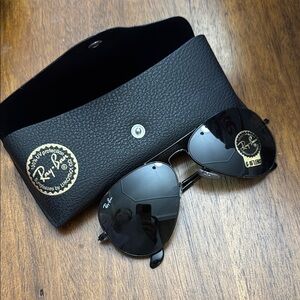 Ray-Ban Black Aviator Sunglasses